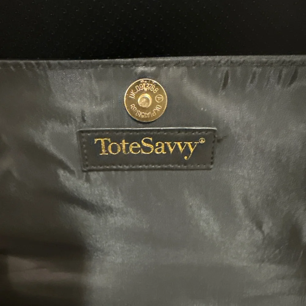 ToteSavvy Diaper Tote for Dads On the Go - Picture 9 of 10